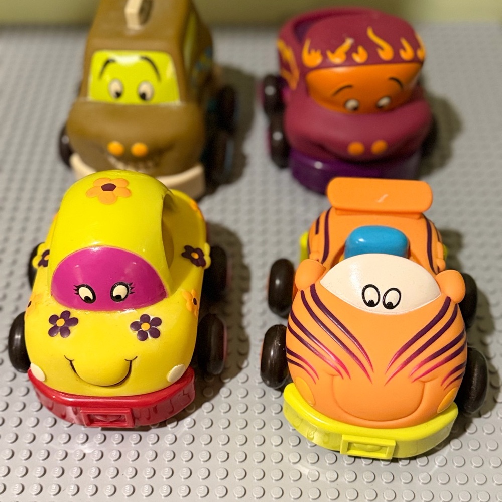 Vibrant Toy Car Set for Kids